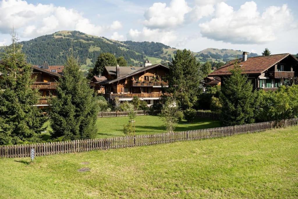 Charming Alpine Apartment Gstaad Luaran gambar