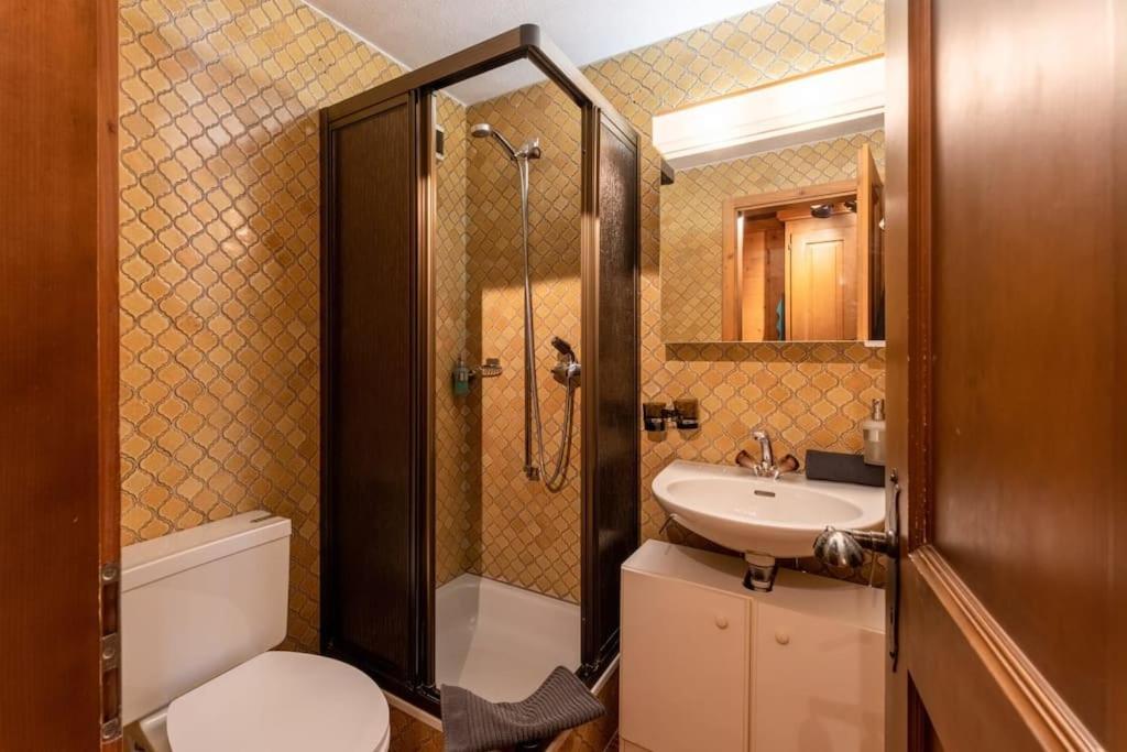 Charming Alpine Apartment Gstaad Luaran gambar