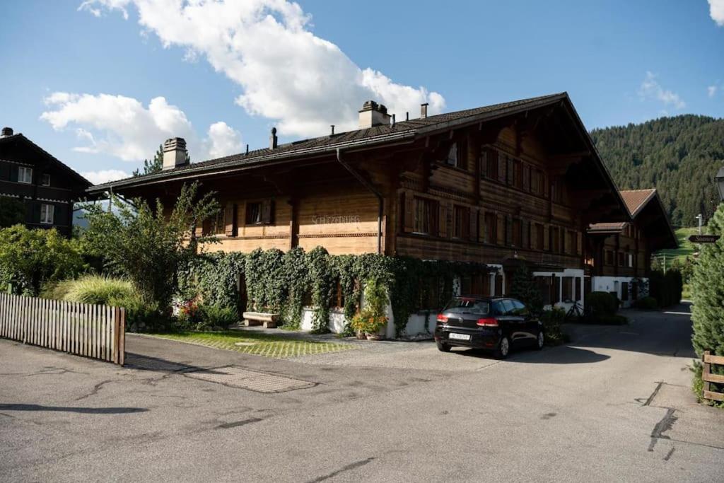 Charming Alpine Apartment Gstaad Luaran gambar