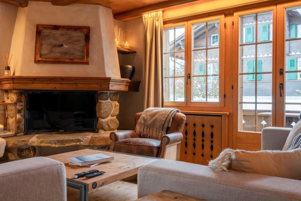 Charming Alpine Apartment Gstaad Luaran gambar